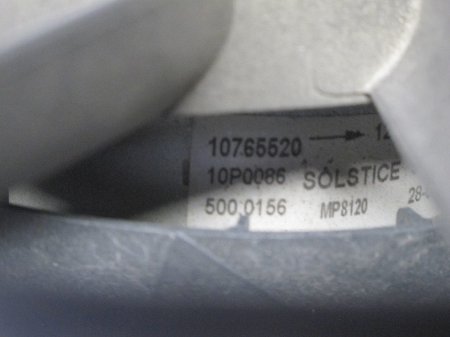 06-10 Pontiac Solstice SKY 2.4L A/T Engine Cooling Radiator w Fanshroud 20K OEM