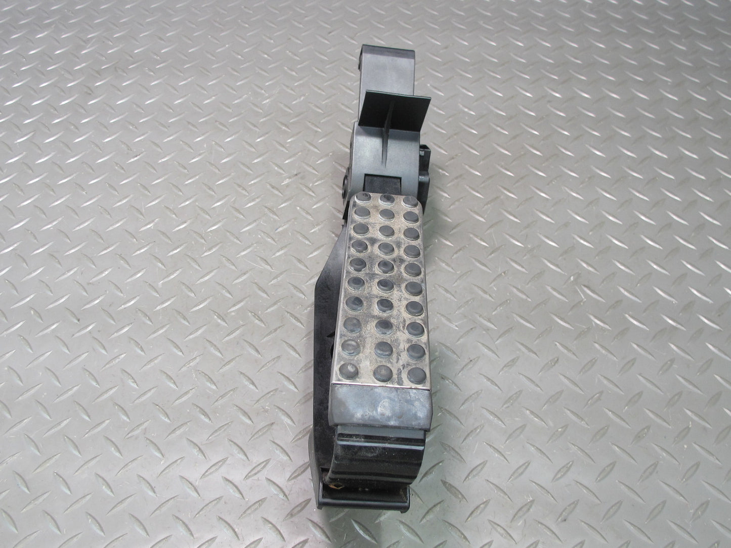 05-11 Mercedes R171 Slk-class Gas Acceleration Pedal 2033000604 OEM