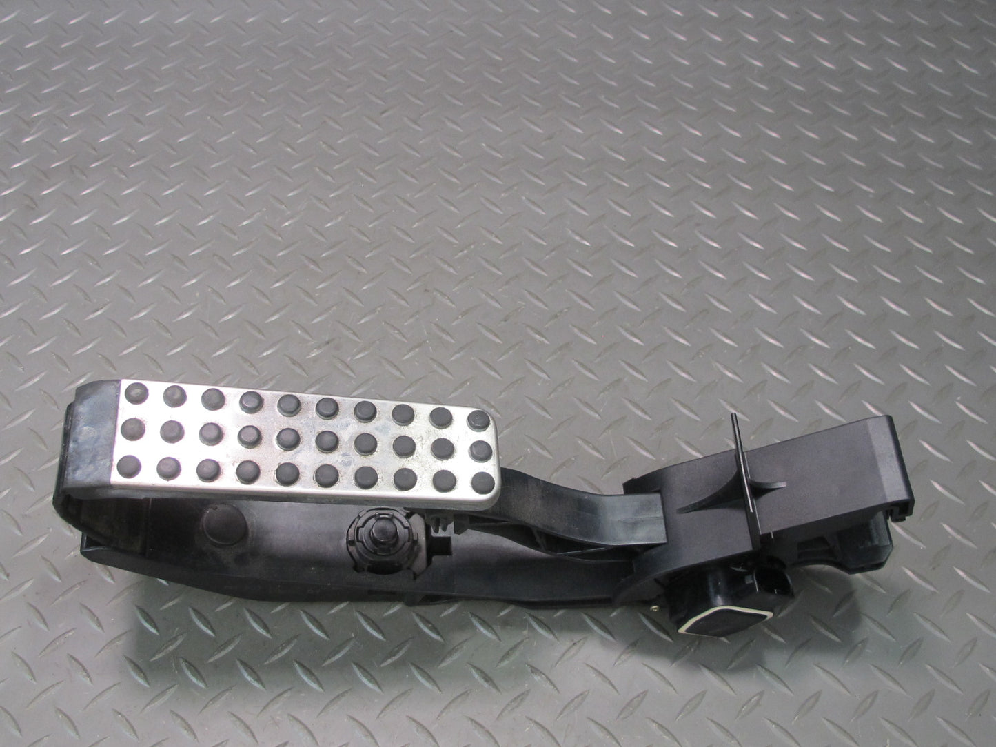05-11 Mercedes R171 Slk-class Gas Acceleration Pedal 2033000604 OEM