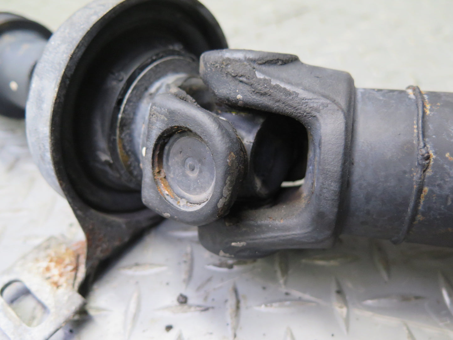 96-98 BMW E36/7 Z3 1.9L M44 M/T Manual Transmission Driveshaft 1229254 OEM