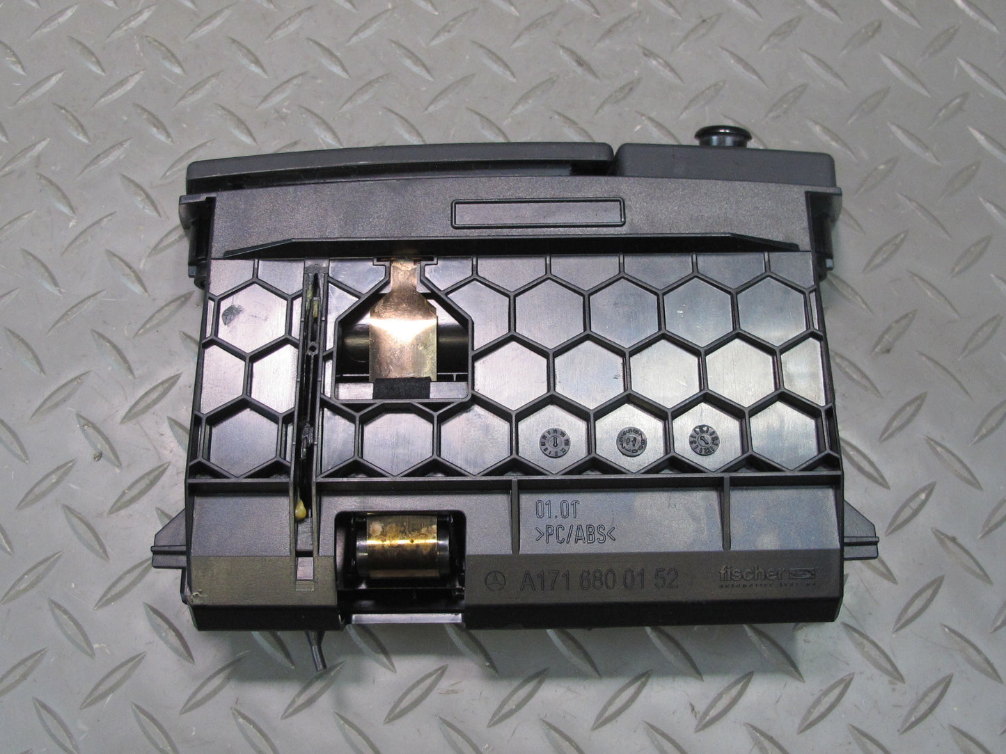 05-11 Mercedes R171 SLK Dash Front Center Ash Tray w Lighter 1716800152 OEM