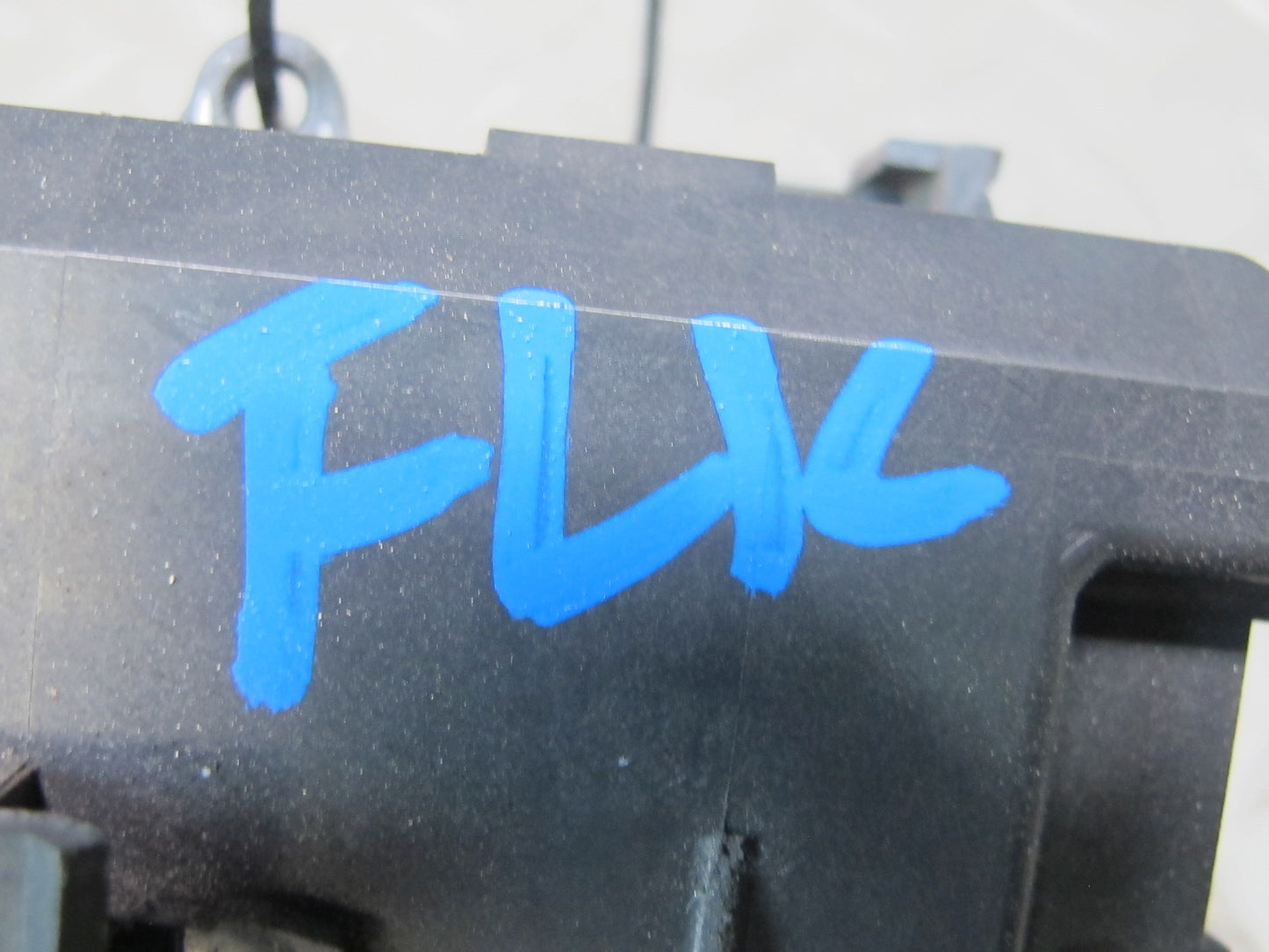 05-11 Mercedes R171 Slk-class Positive Battery Terminal Fuse Box 2035450803 OEM