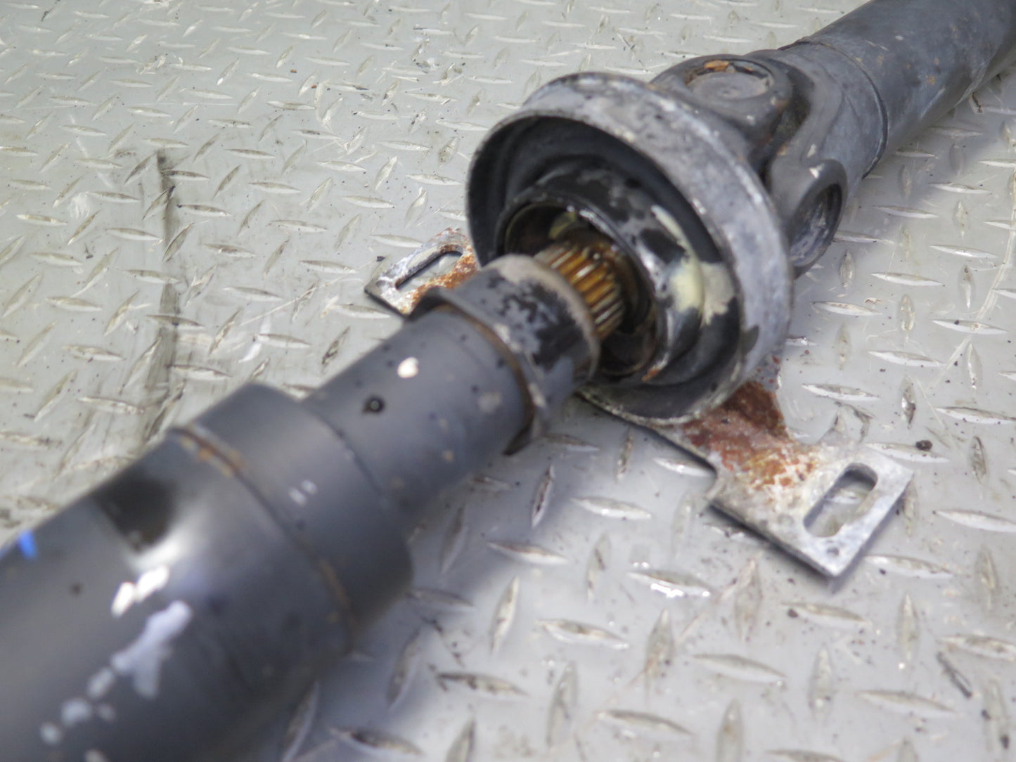 96-98 BMW E36/7 Z3 1.9L M44 M/T Manual Transmission Driveshaft 1229254 OEM