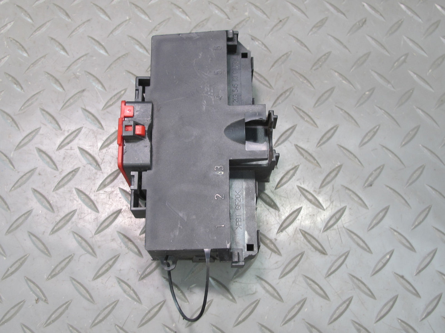 05-11 Mercedes R171 Slk-class Positive Battery Terminal Fuse Box 2035450803 OEM