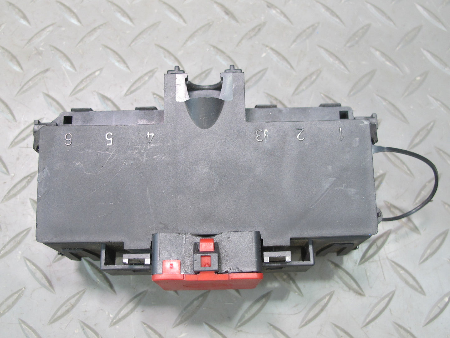 05-11 Mercedes R171 Slk-class Positive Battery Terminal Fuse Box 2035450803 OEM