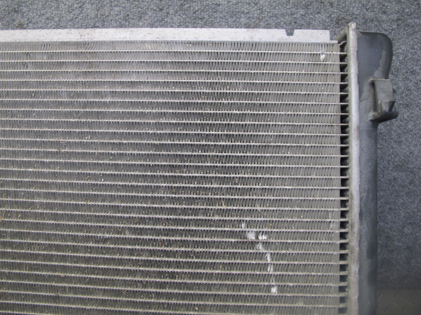 98-04 Chevrolet Corvette C5 A/T Engine Cooling Radiator w Fan & Shroud 88K OEM