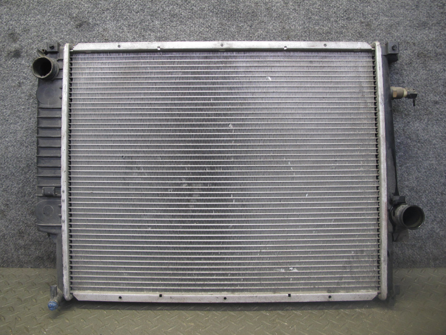 96-99 BMW E36 328iC M52 Engine Aftermarket Cooling Radiator