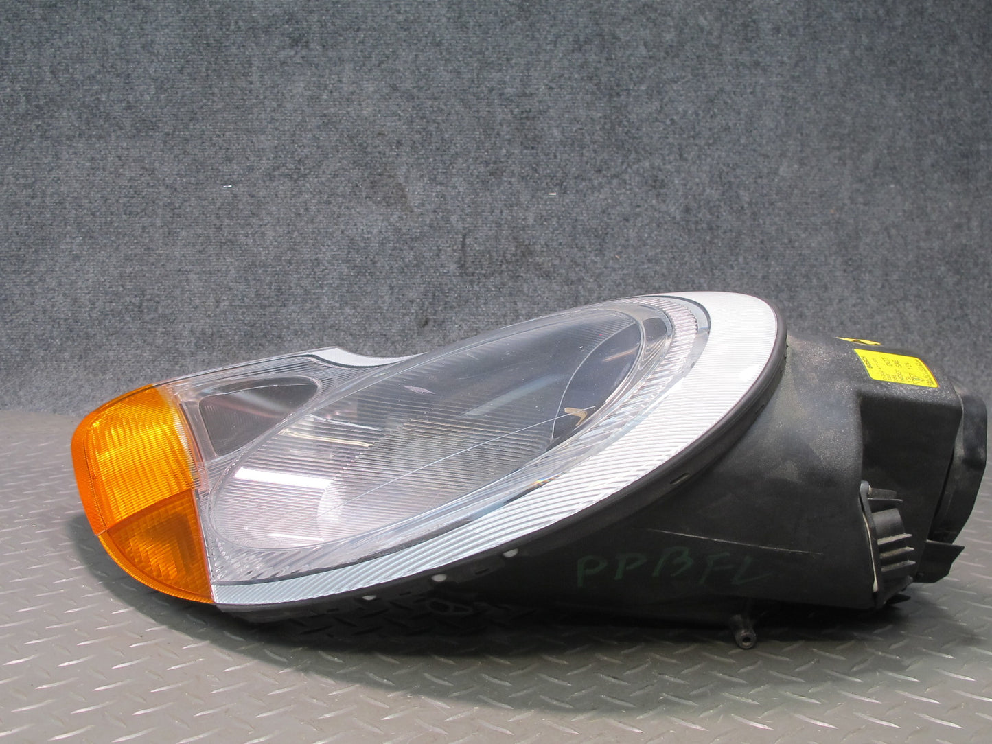 1997-2002 Porsche Boxster 986 Front Left Side Halogen Headlight Lamp 98663103104