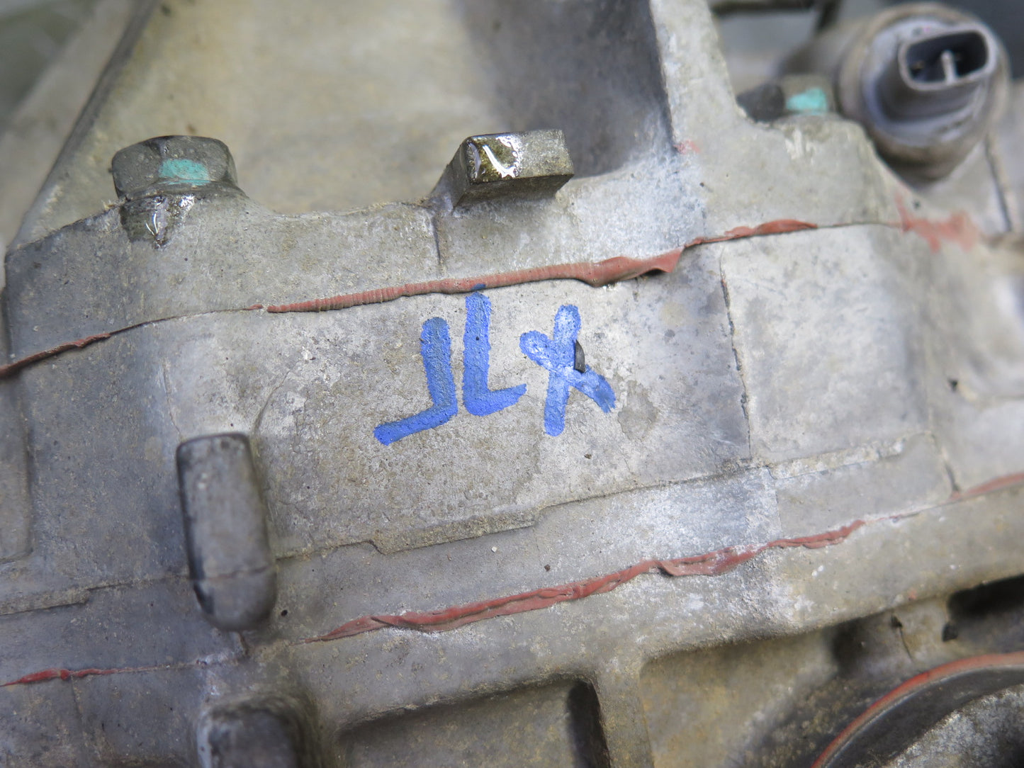 2006-2007 Lexus UZJ100L LX470 Transmission Transfer Case Box w Motor