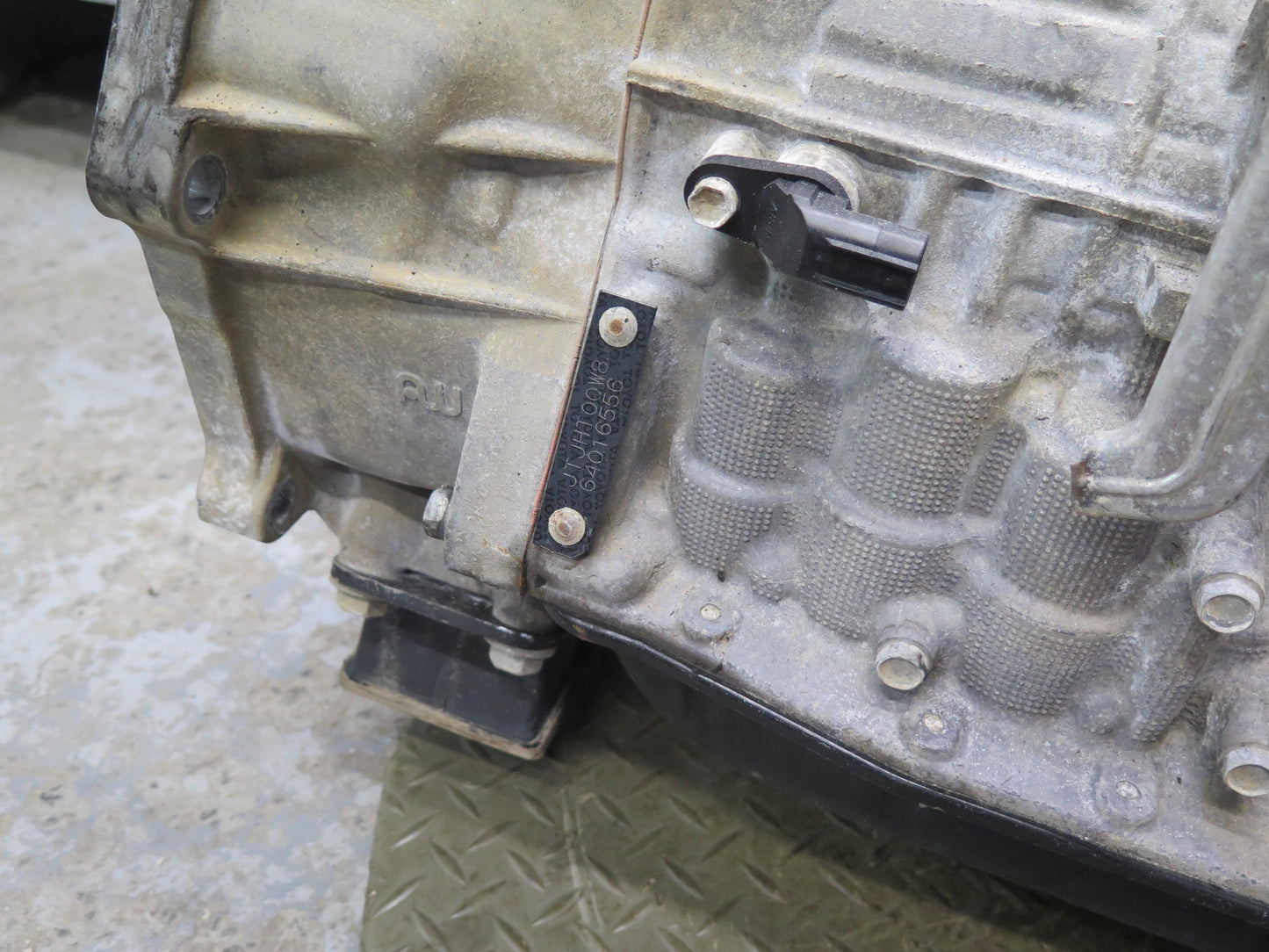 2006-2007 Lexus UZJ100L LX470 A750F A/T Automatic Transmission 35010-60A00