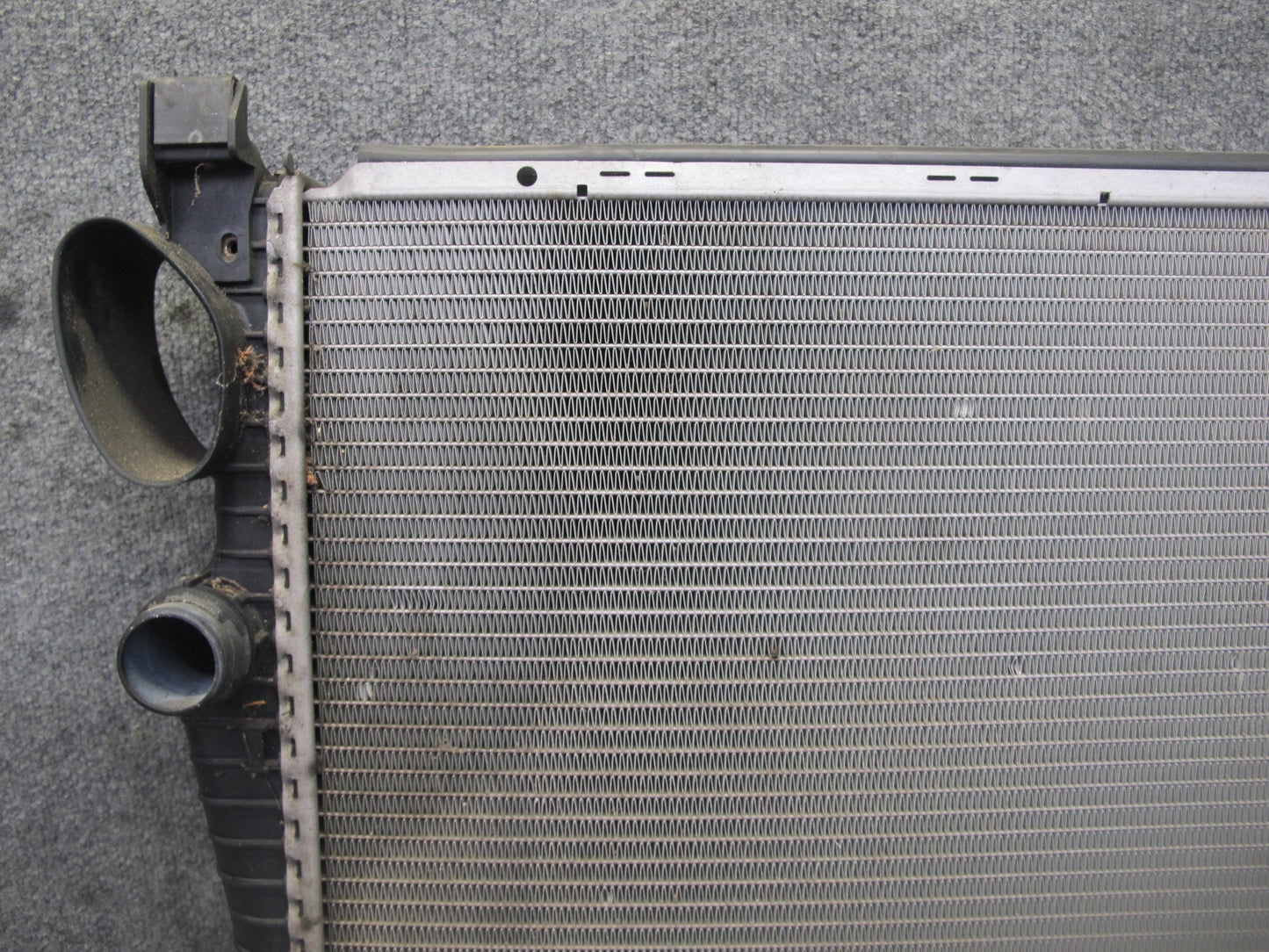 03-06 Mercedes R230 SL500 Engine Radiator Condenser w Oil Cooler OEM