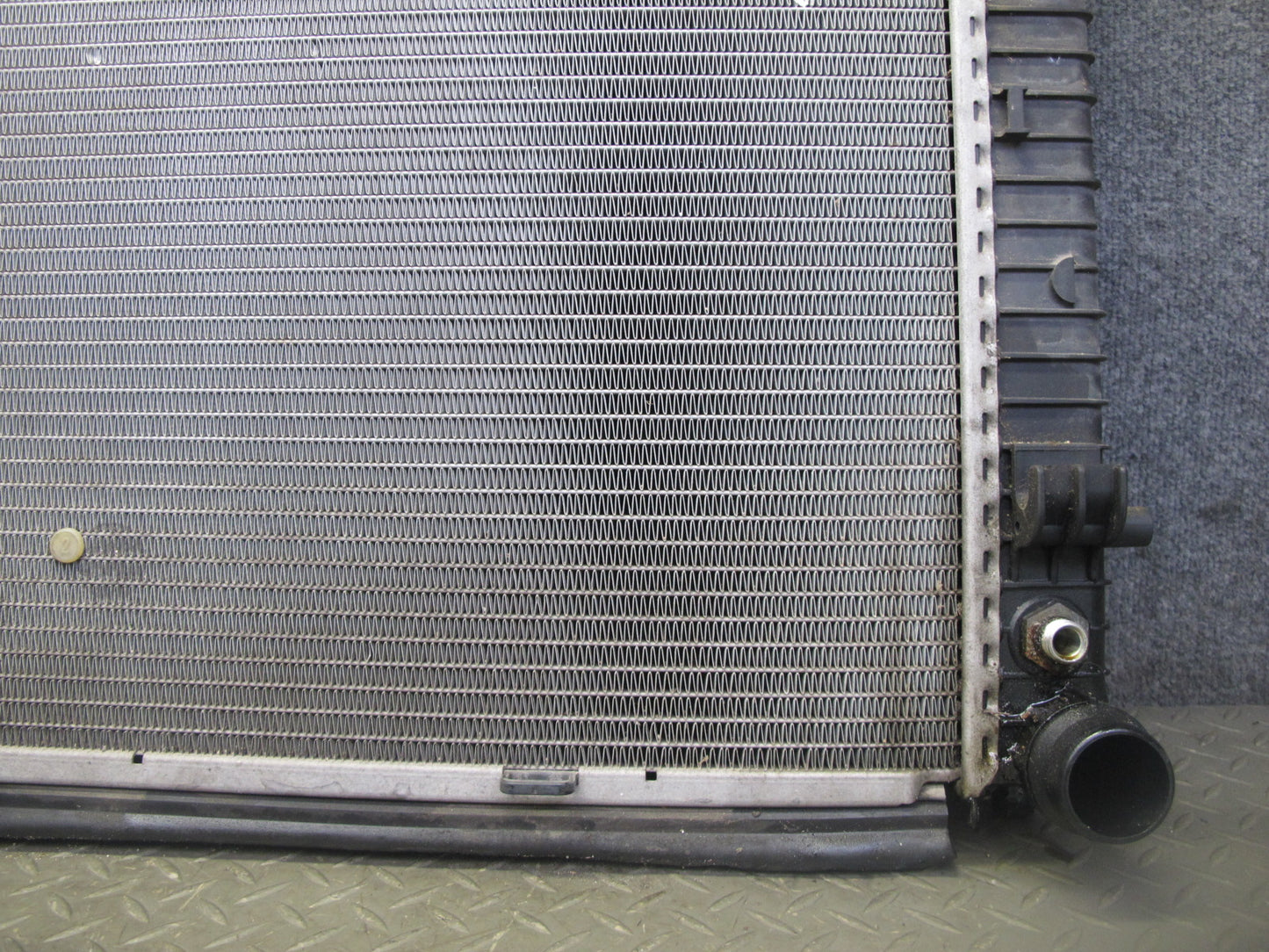 03-06 Mercedes R230 SL500 Engine Radiator Condenser w Oil Cooler OEM