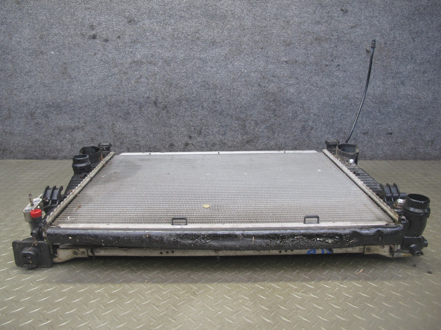 03-06 Mercedes R230 SL500 Engine Radiator Condenser w Oil Cooler OEM