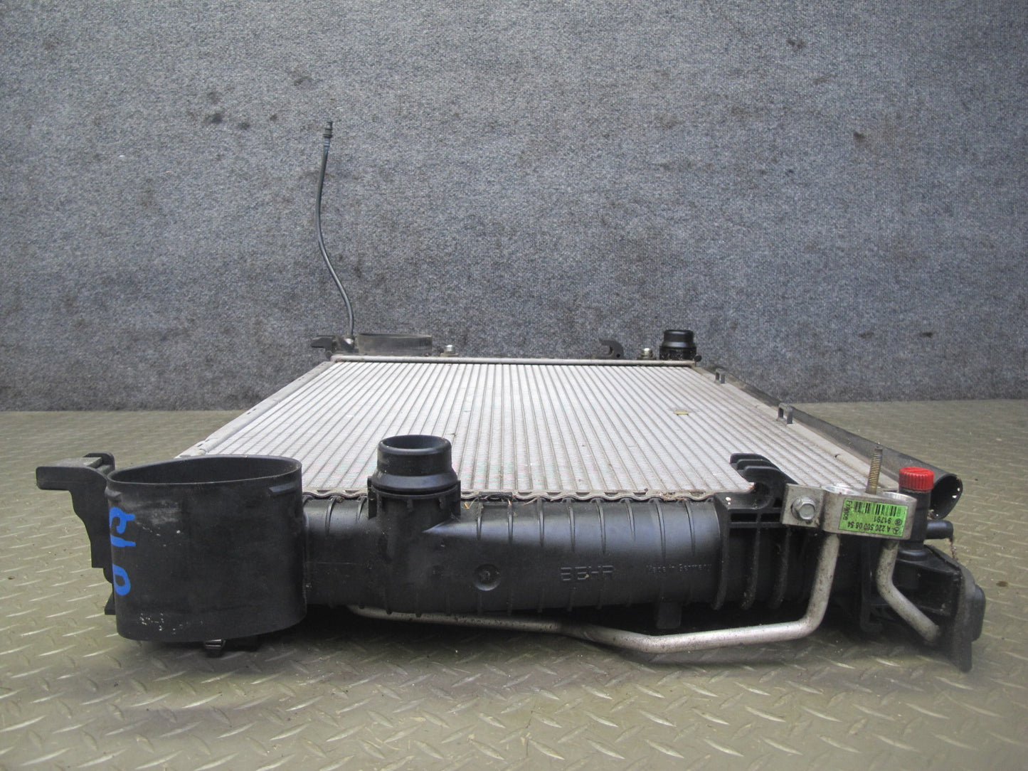 03-06 Mercedes R230 SL500 Engine Radiator Condenser w Oil Cooler OEM