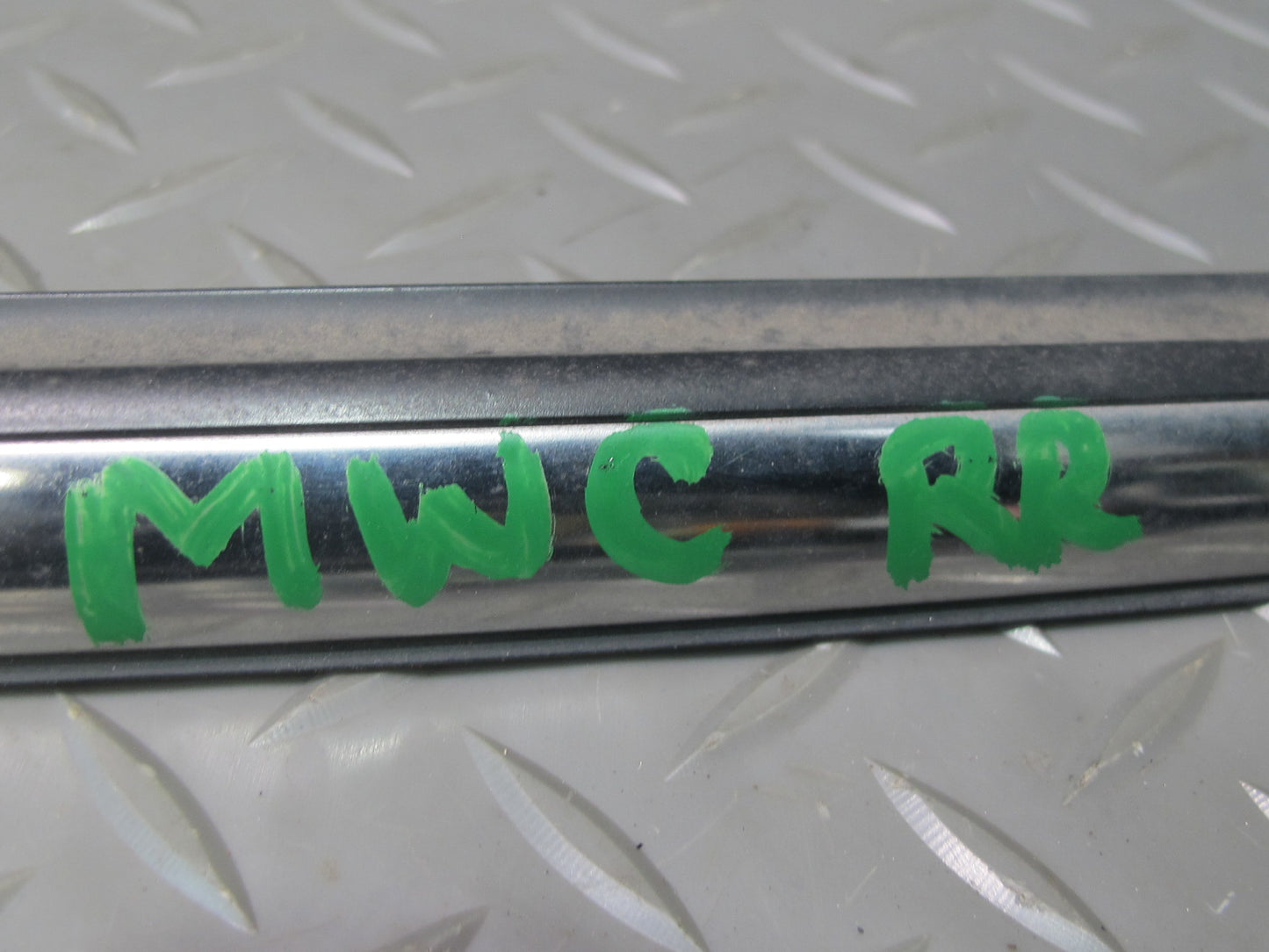 11-15 Mini R60 Countryman Rear Set of 2 Rear Quarter Chrome Trim Molding OEM