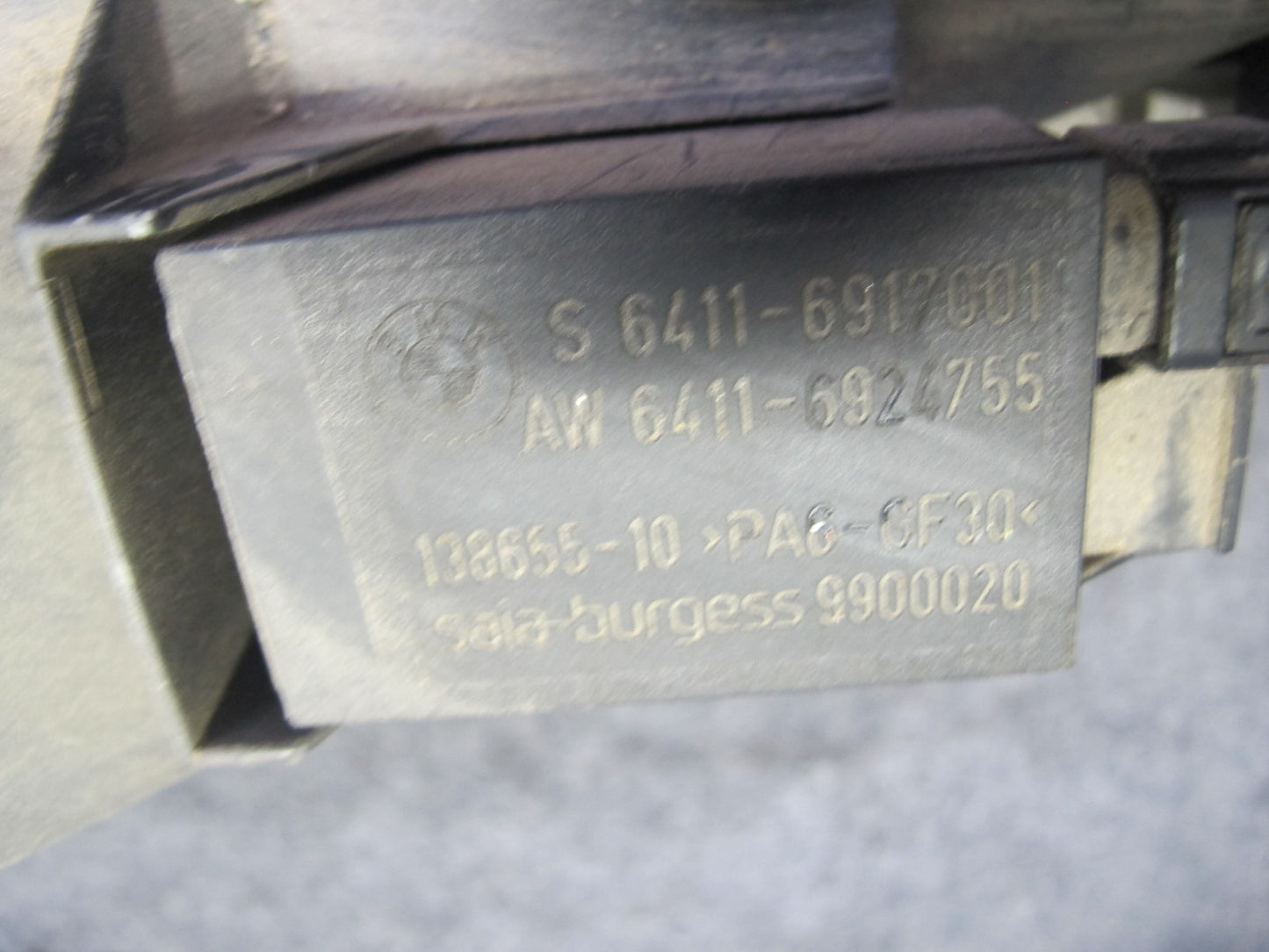 03-06 BMW E46 330Ci M54 A/T Engine Radiator A/C Condenser Oil Cooler Shroud Set