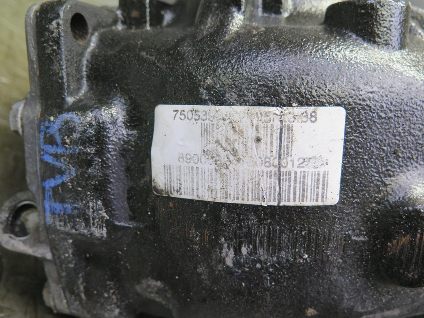 01-06 BMW E46 330i 330Ci A/T Rear Differential Carrier 3.38 Ratio 7505393 OEM