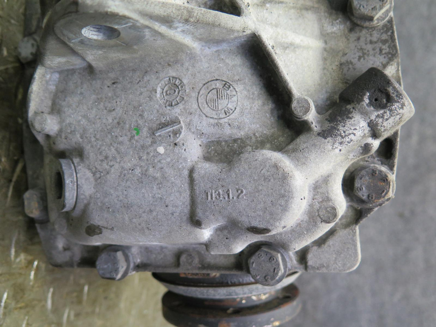 01-06 BMW E46 330i 330Ci A/T Rear Differential Carrier 3.38 Ratio 7505393 OEM