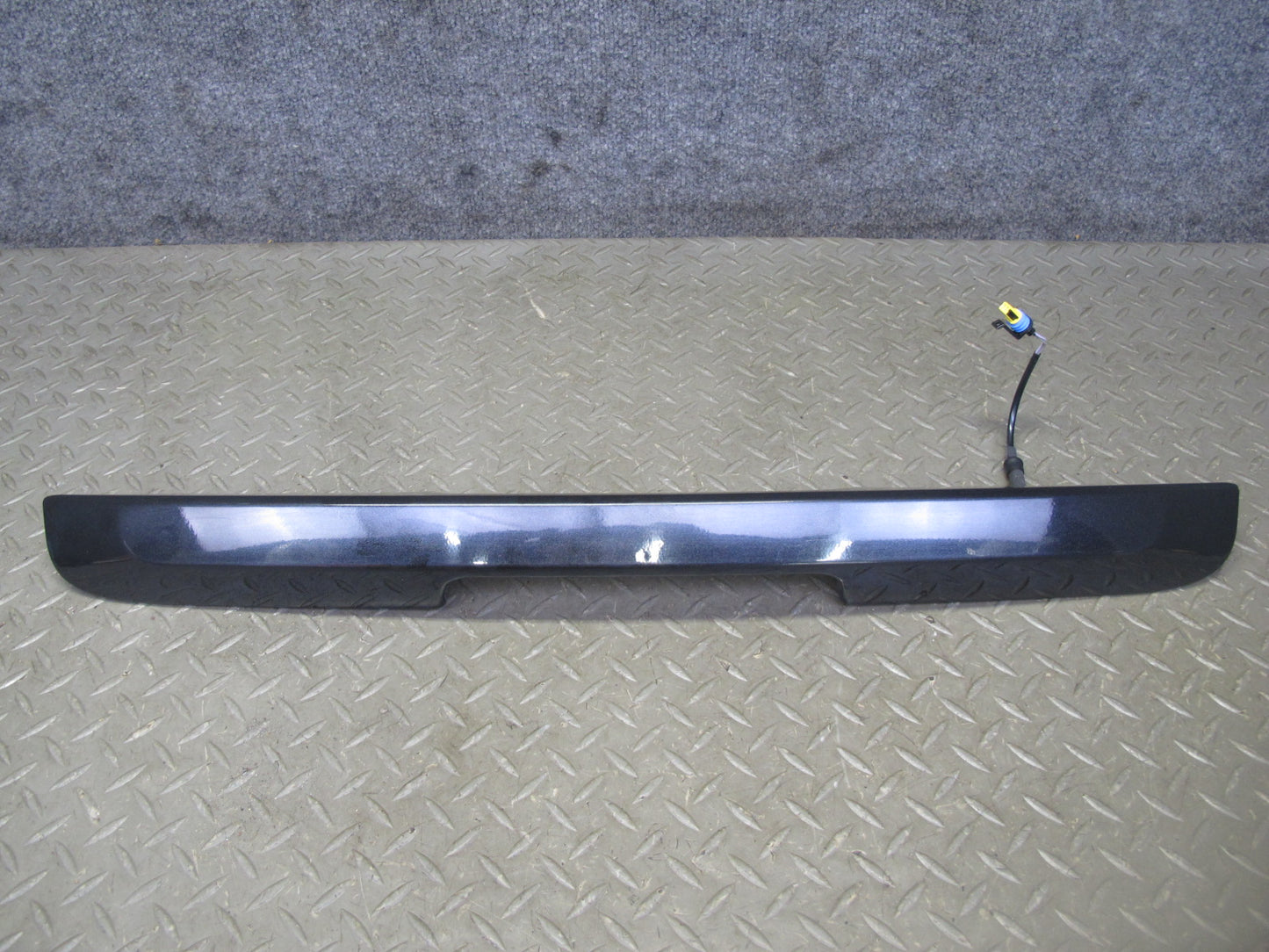 2007-2014 Cadillac Escalade Rear Trunk Tailgate Release Handle Trim Molding