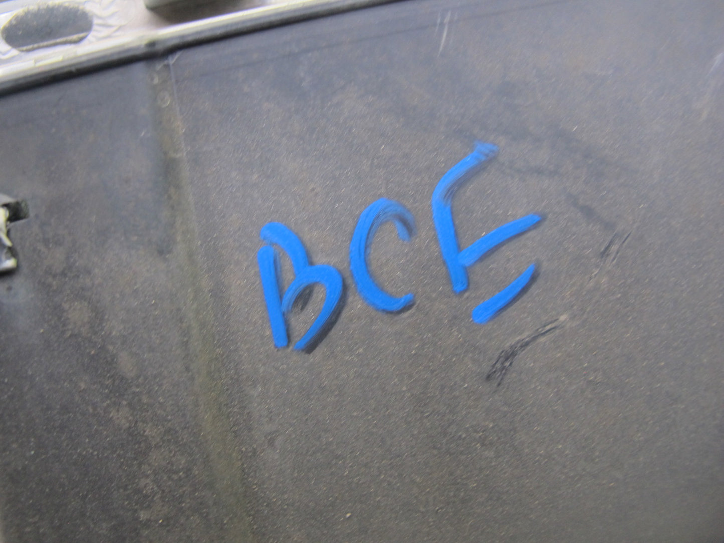 2009-2014 Cadillac Escalade Front Bumper Center Lower Grille 15907624