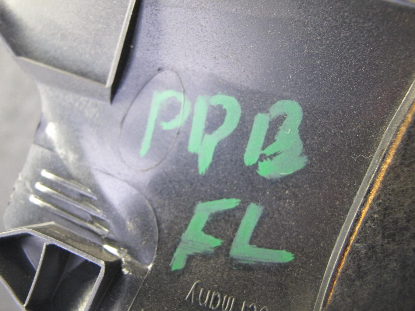 00-04 Porsche Boxster 986 Front Left & Right A Pillar Windshield Cover Trim Set