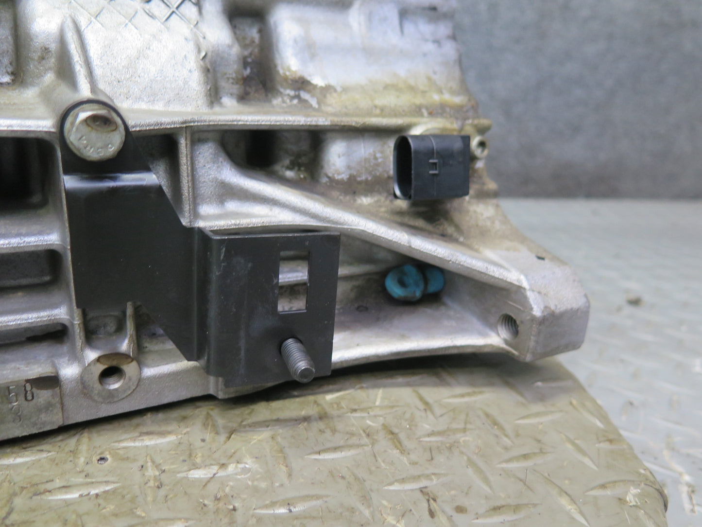 03-06 BMW E46 330i 330Ci 3.0L M54 M54B30 Engine Block 104k Miles OEM