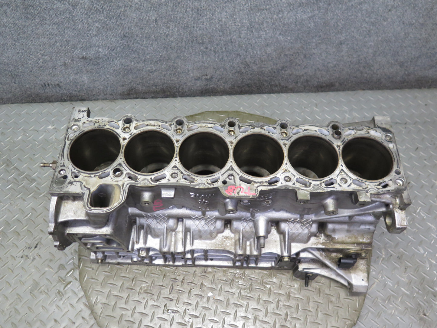 03-06 BMW E46 330i 330Ci 3.0L M54 M54B30 Engine Block 104k Miles OEM