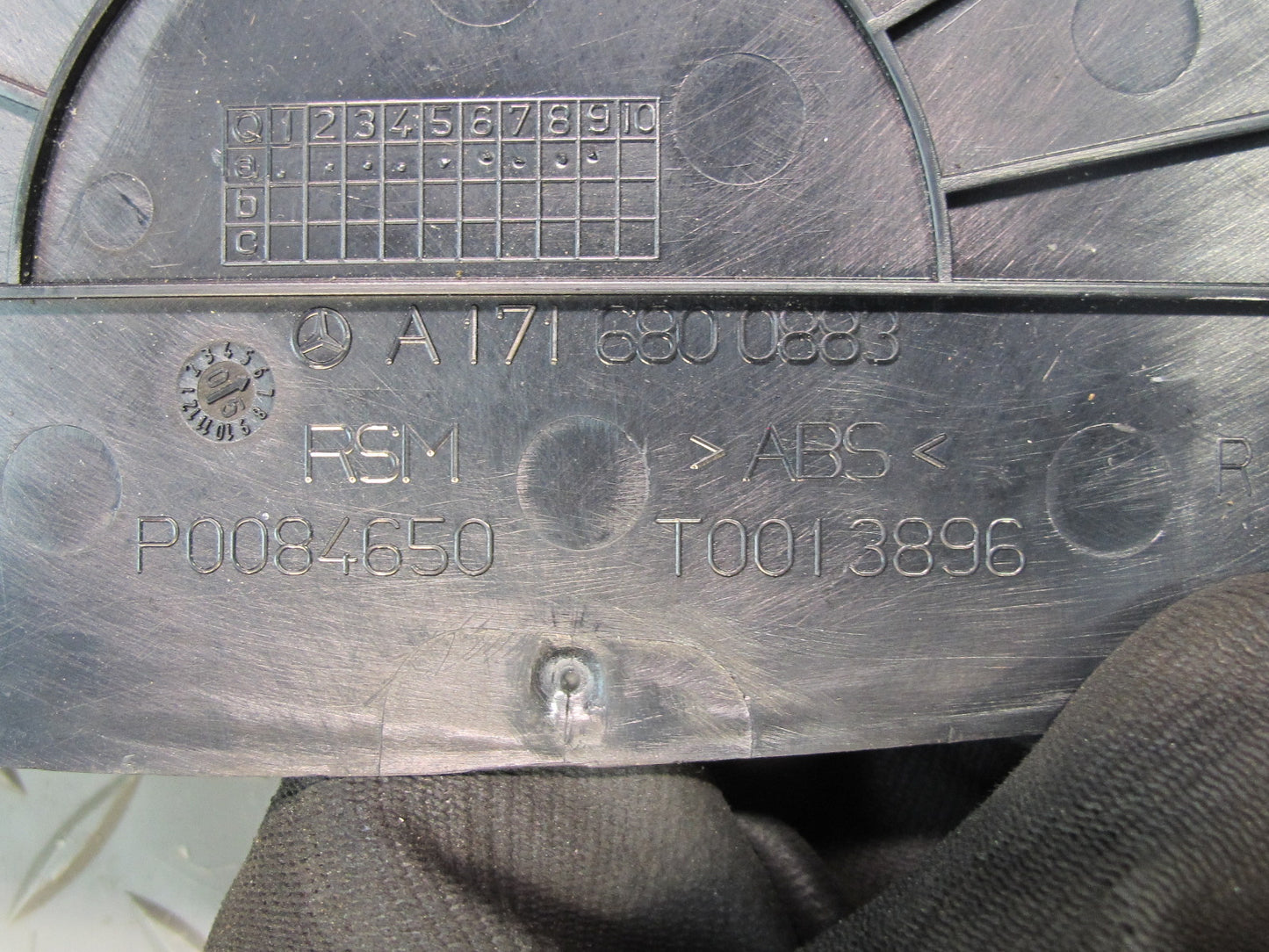 05-11 Mercedes R171 SLK Set of 2 Dash Front Left & Right END Trim Cover OEM