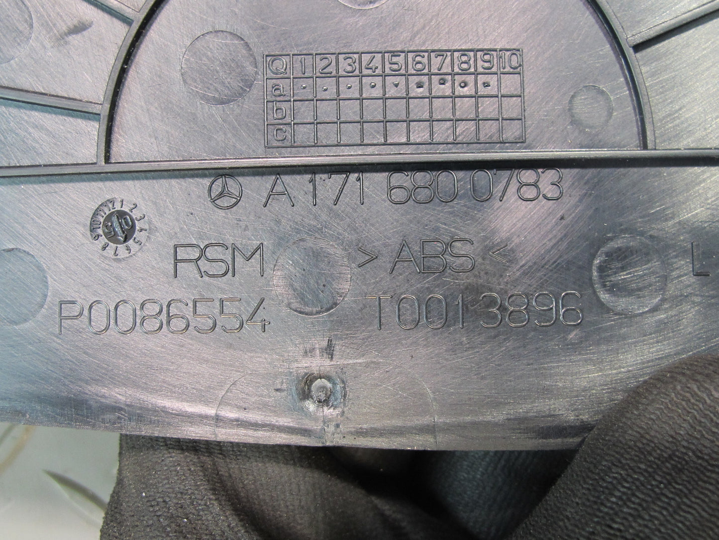 05-11 Mercedes R171 SLK Set of 2 Dash Front Left & Right END Trim Cover OEM