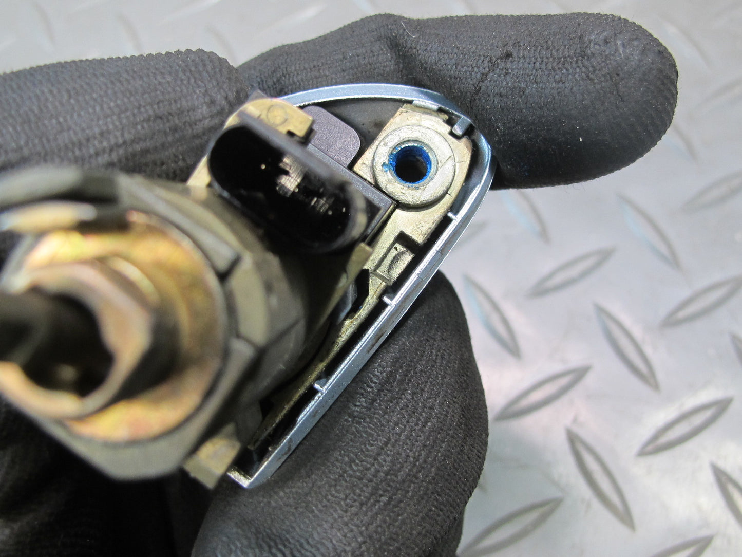 05-11 Mercedes R171 Slk-class Front Left Door Exterior Handle Lock Cylinder OEM