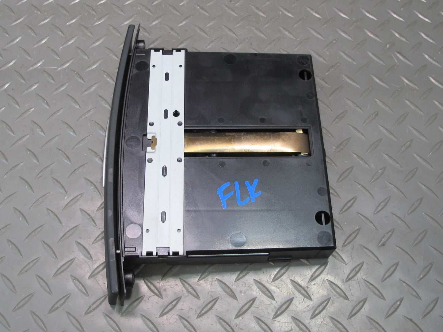 05-11 Mercedes R171 Slk-class Dash CUP Holder Assembly 1716800214 OEM