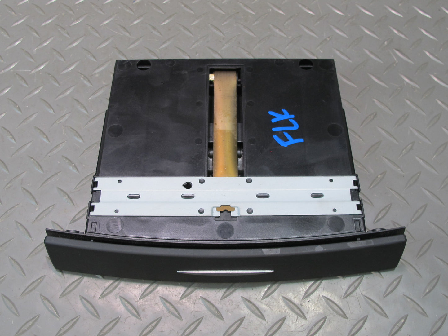 05-11 Mercedes R171 Slk-class Dash CUP Holder Assembly 1716800214 OEM