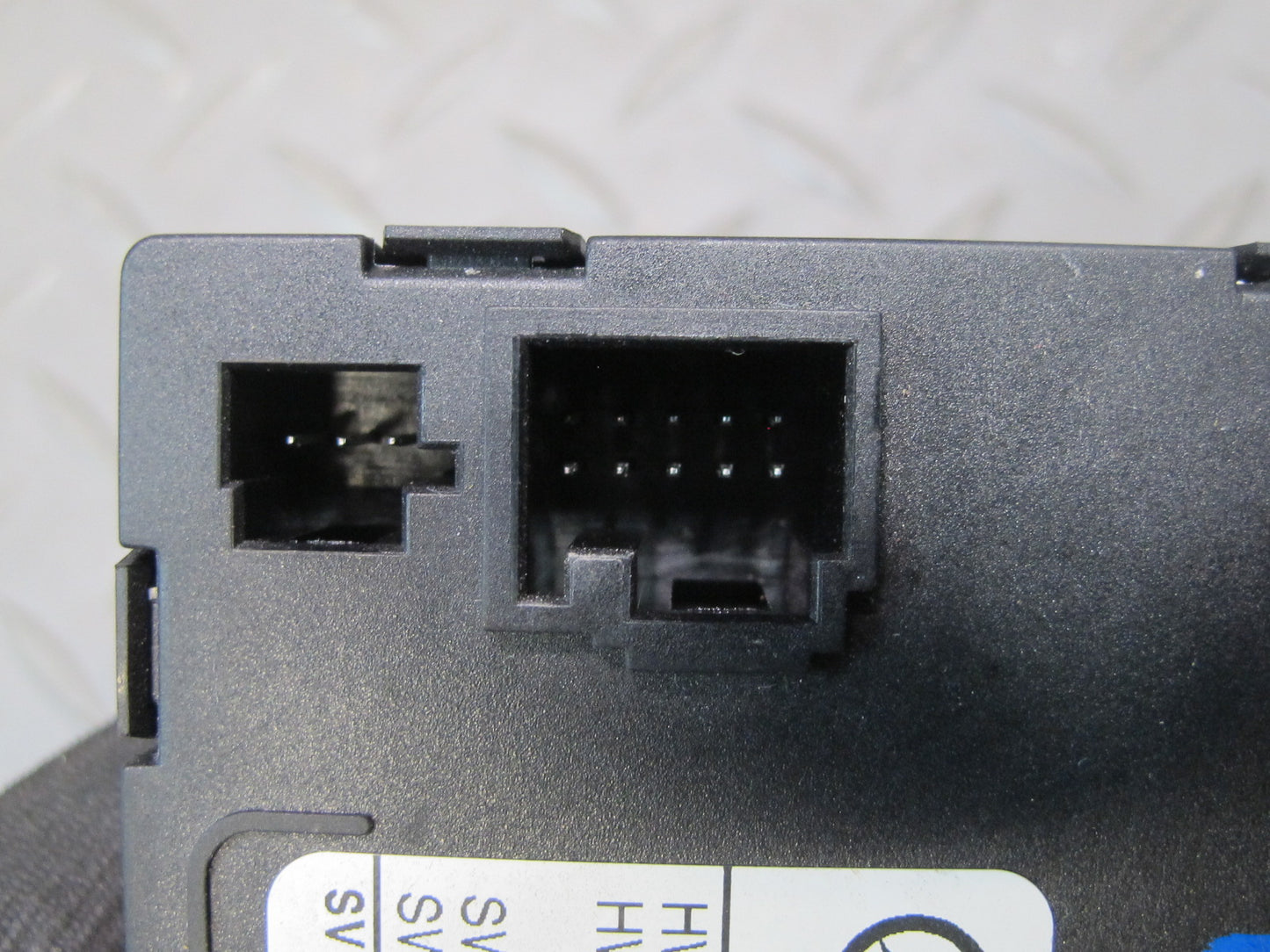 05-11 Mercedes R171 Slk-class Central Gateway Control Module 1715405045