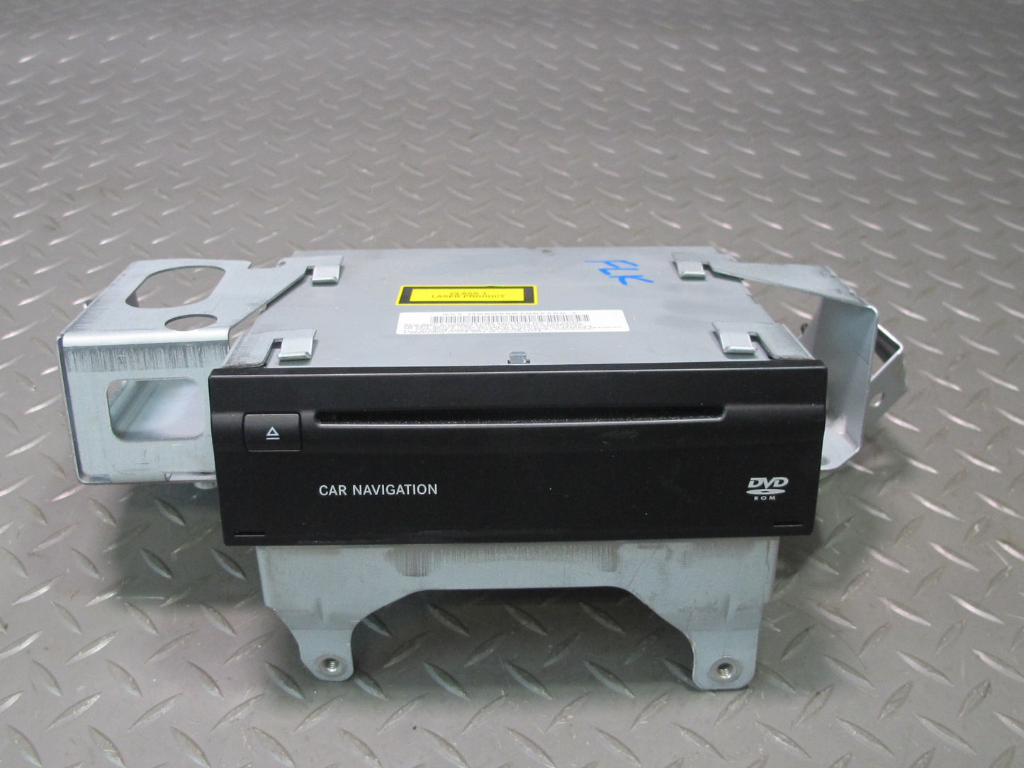 05-11 Mercedes R171 Slk-class GPS Navigation System DVD Player w Bracket OEM