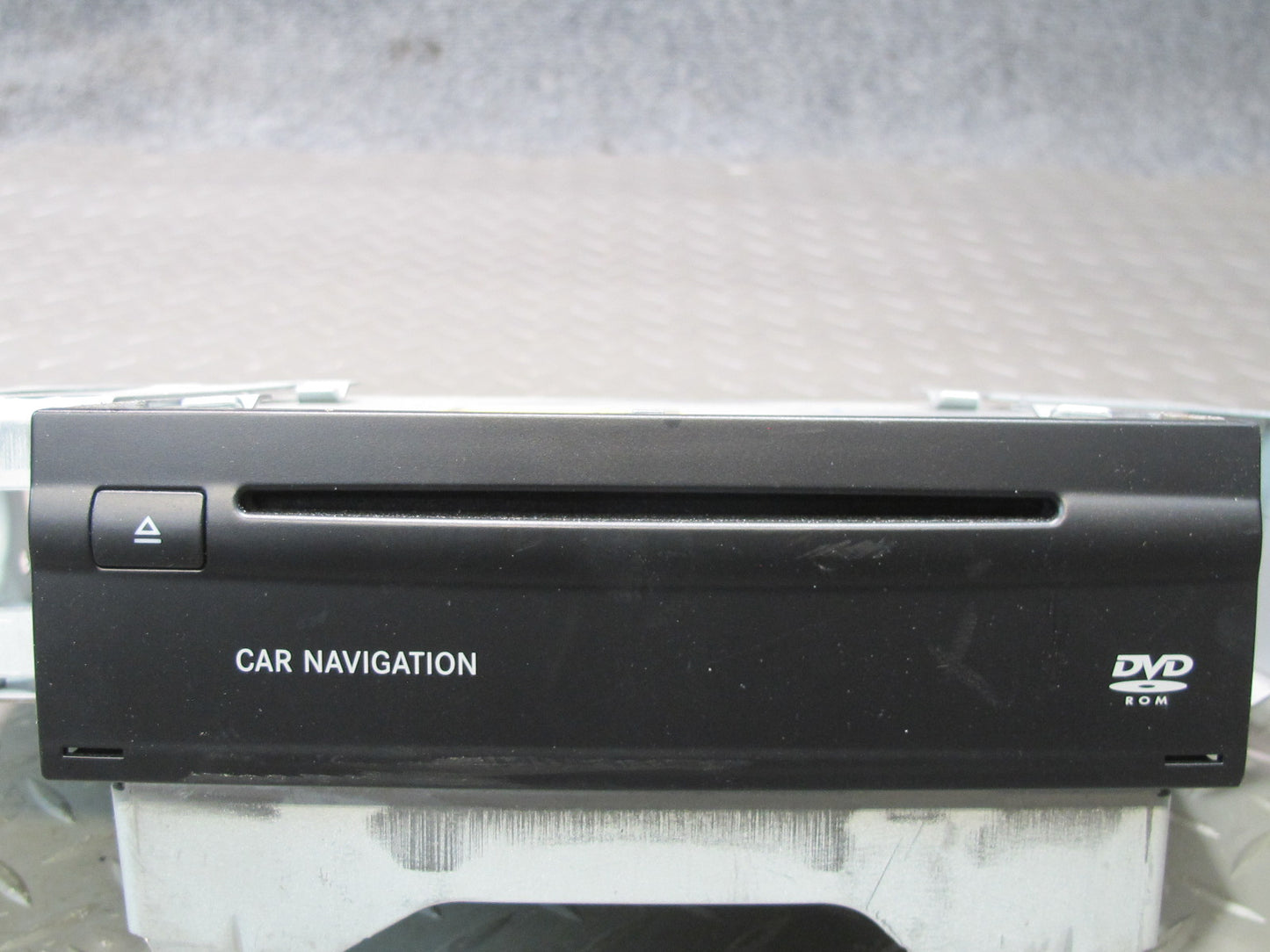 05-11 Mercedes R171 Slk-class GPS Navigation System DVD Player w Bracket OEM