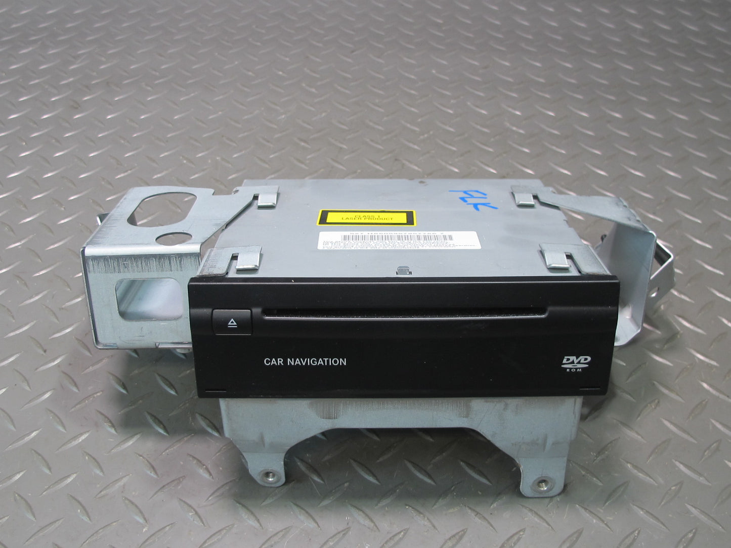 05-11 Mercedes R171 Slk-class GPS Navigation System DVD Player w Bracket OEM