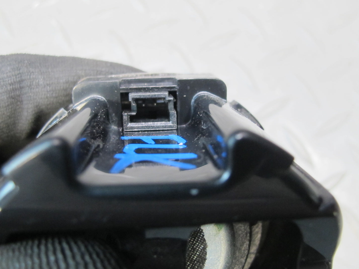 05-11 Mercedes R171 Slk-class Dash Instrument Panel Speaker 1718200002 OEM