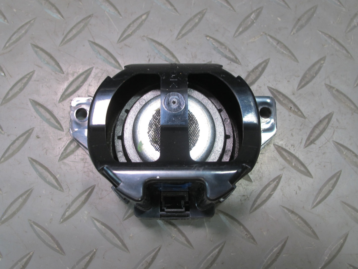 05-11 Mercedes R171 Slk-class Dash Instrument Panel Speaker 1718200002 OEM