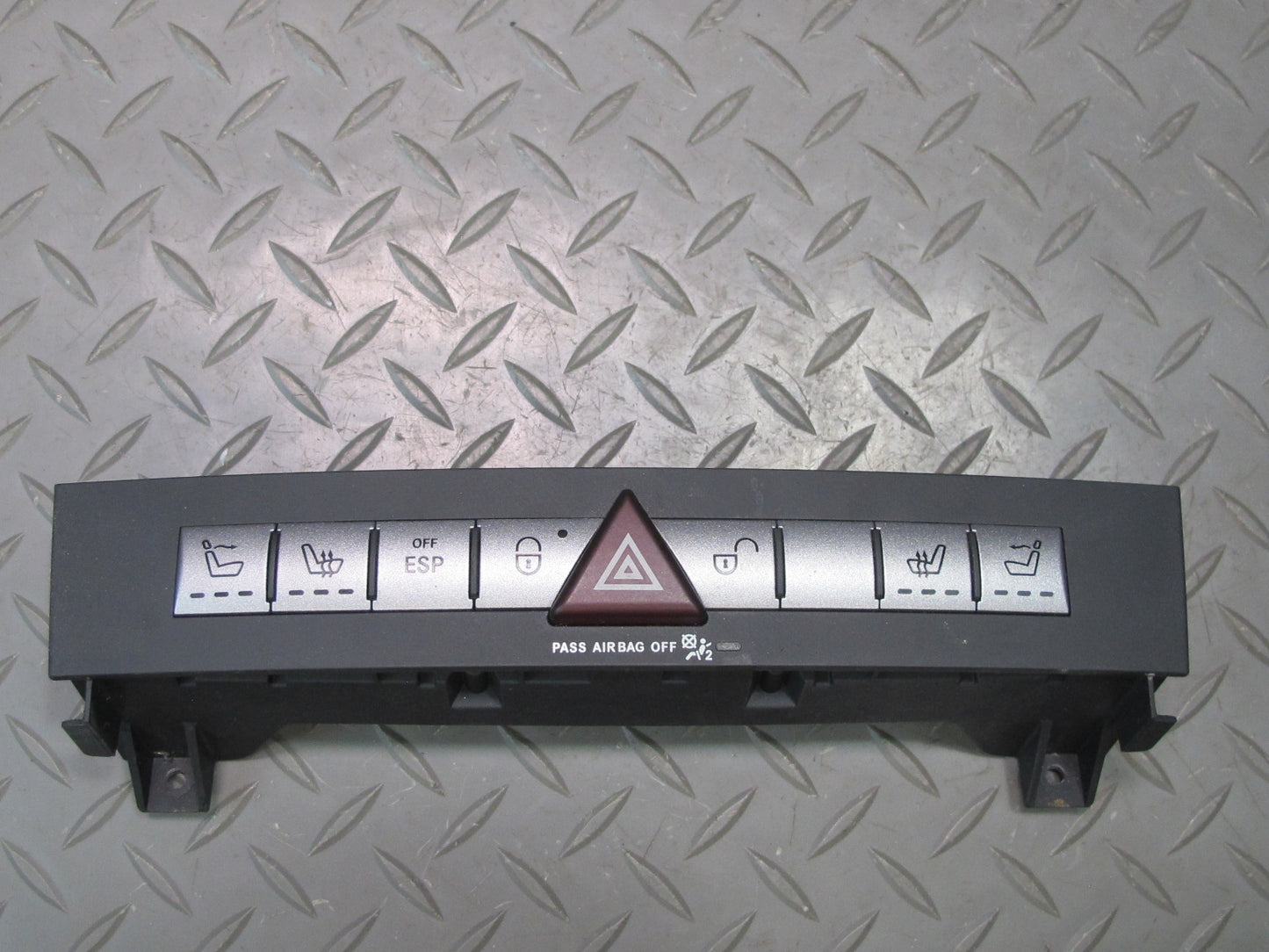 05-08 Mercedes R171 Slk-class Dash Hazard Door Lock Switch 1718208210 OEM