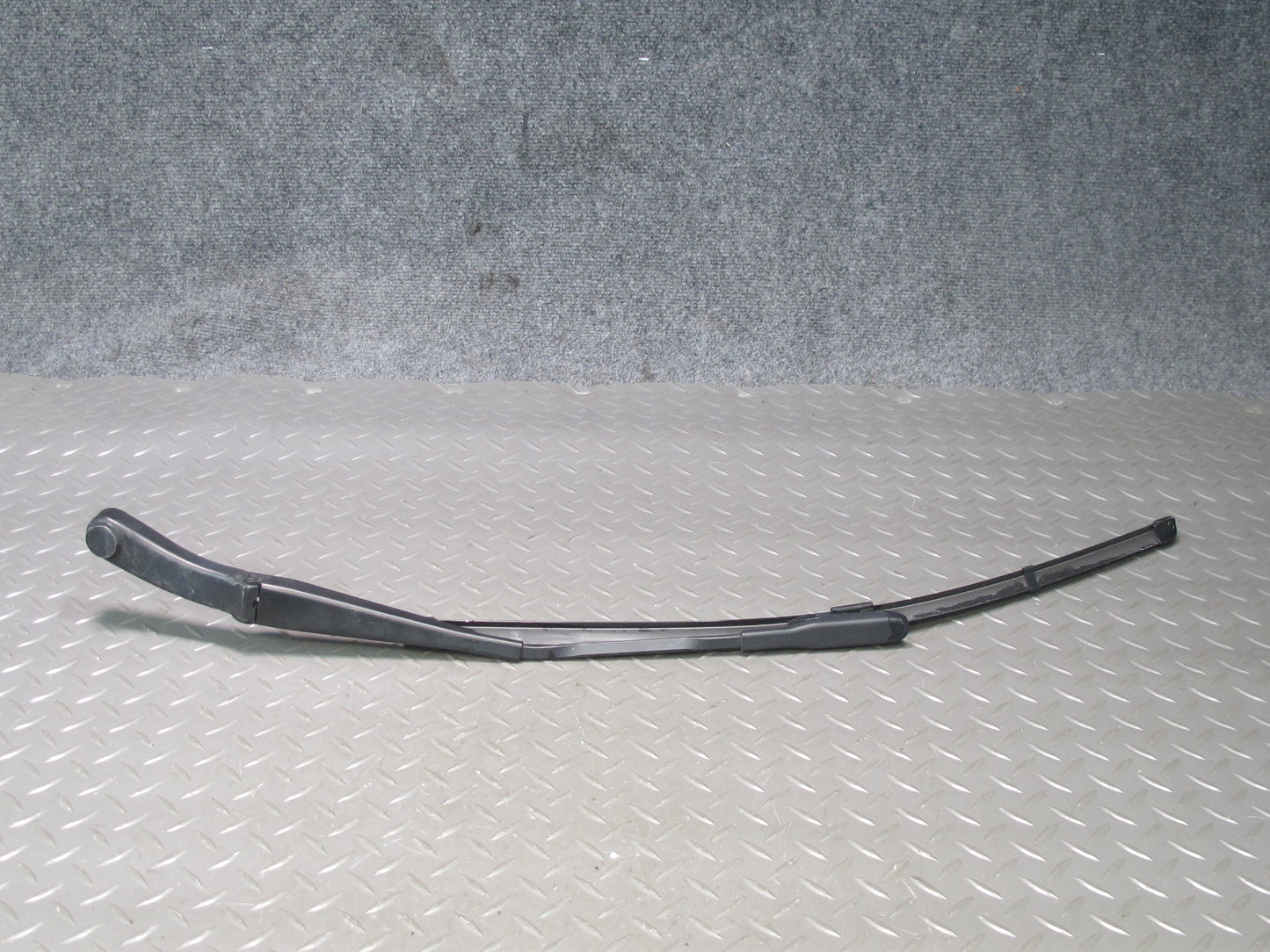 05-11 Mercedes R171 Slk-class Set of 2 Front Left & Right Wiper Arm OEM