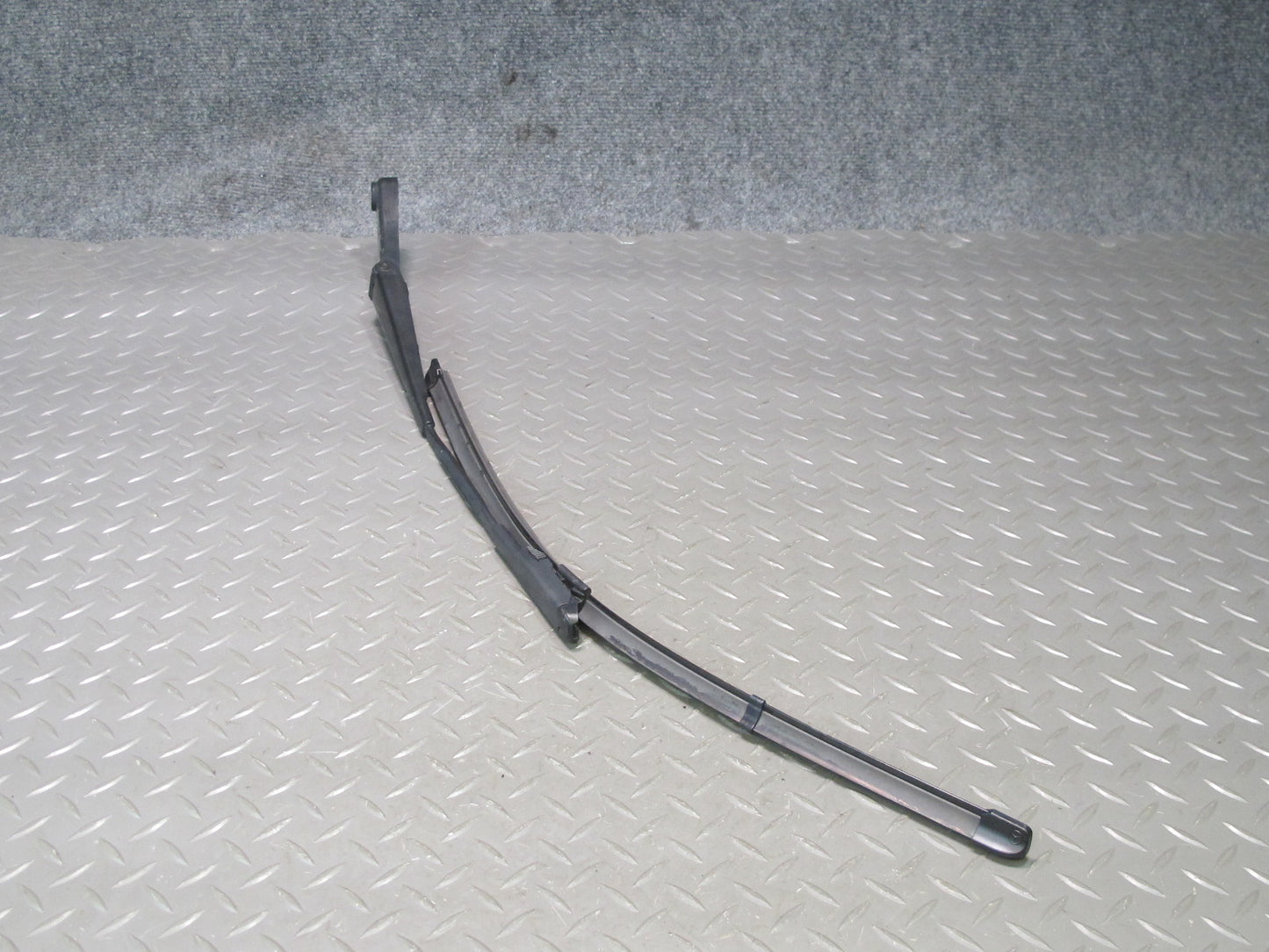 05-11 Mercedes R171 Slk-class Set of 2 Front Left & Right Wiper Arm OEM