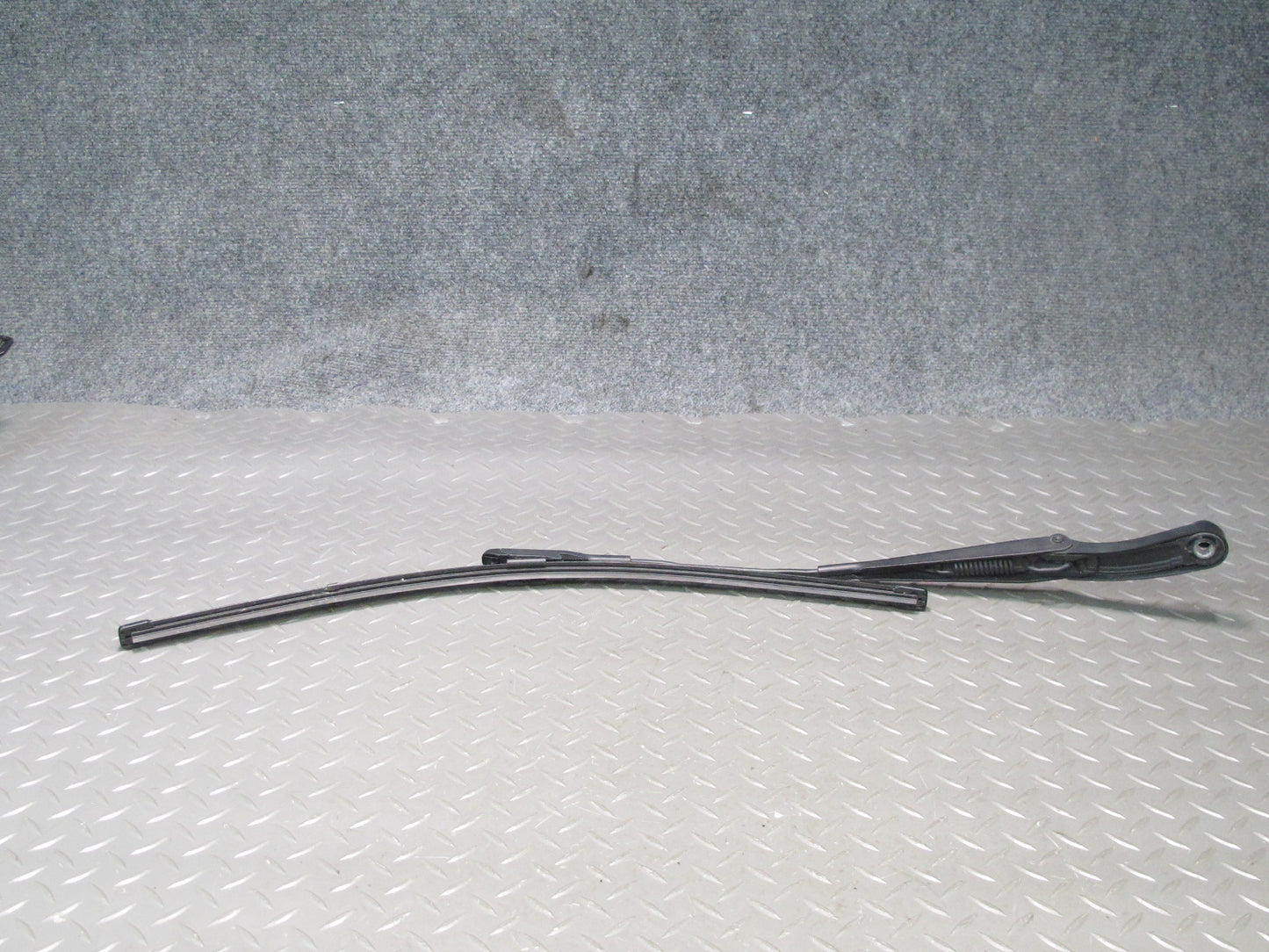 05-11 Mercedes R171 Slk-class Set of 2 Front Left & Right Wiper Arm OEM