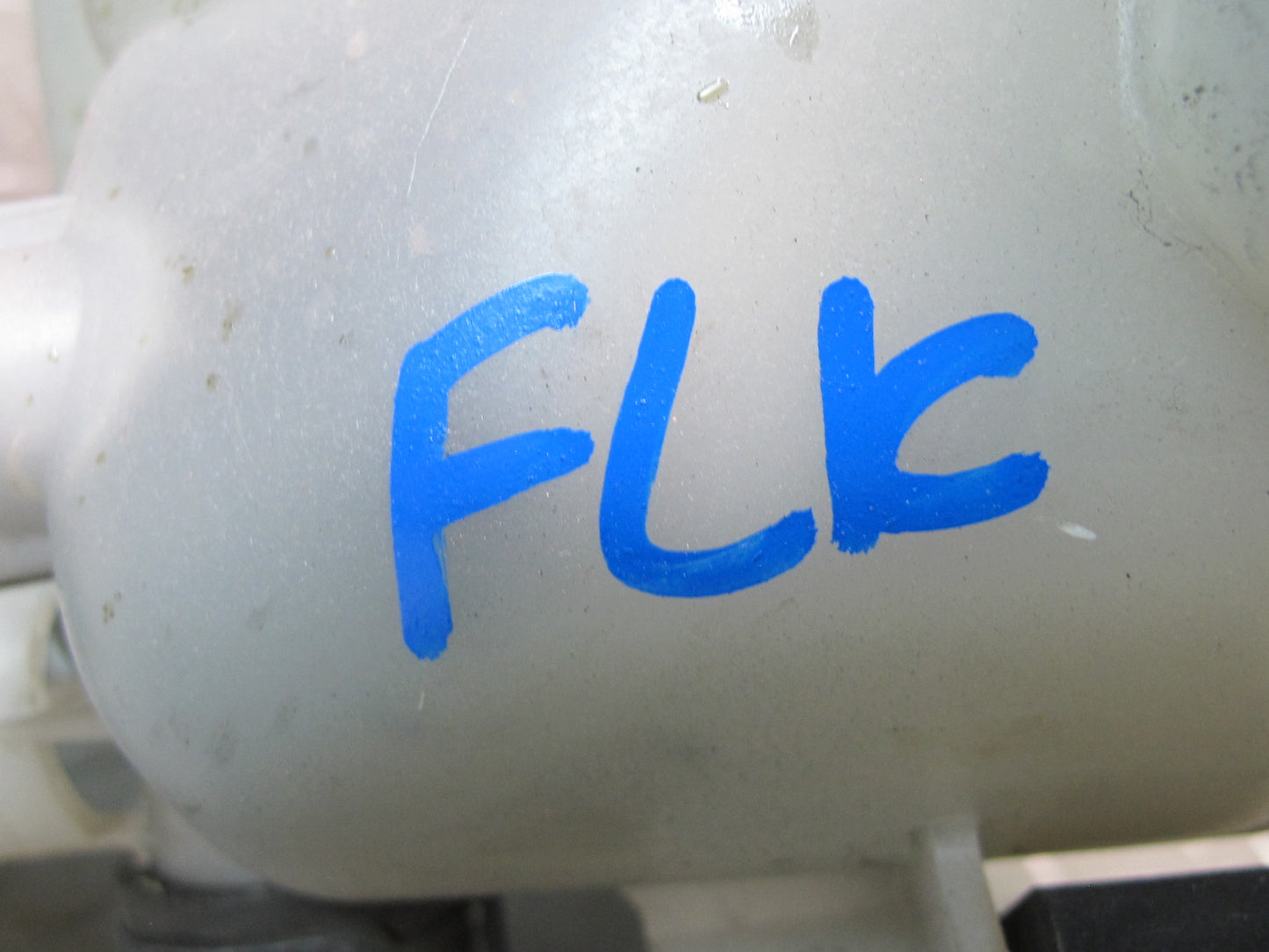 05-11 Mercedes R171 Slk-class Engine Expansion Overflow Reservoir Tank OEM