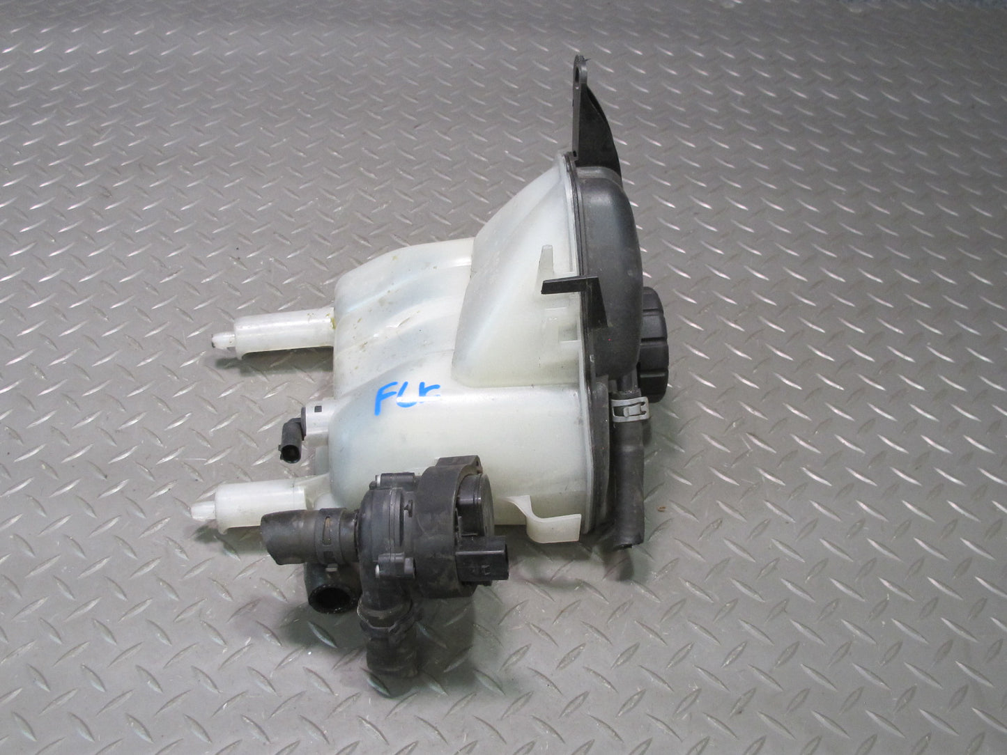 05-11 Mercedes R171 Slk-class Engine Expansion Overflow Reservoir Tank OEM