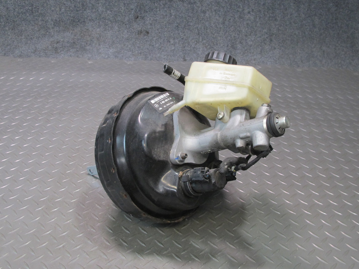 05-11 Mercedes R171 SLK55 Brake Master Cylinder Booster Reservoir 70K OEM