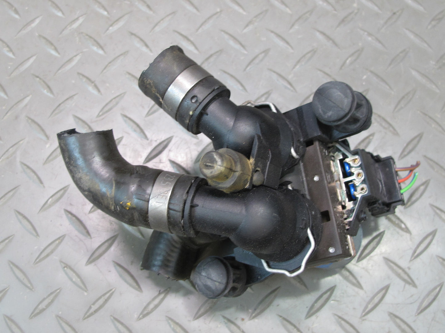 05-08 Mercedes R171 Slk-class Heater Control Water Valve OEM