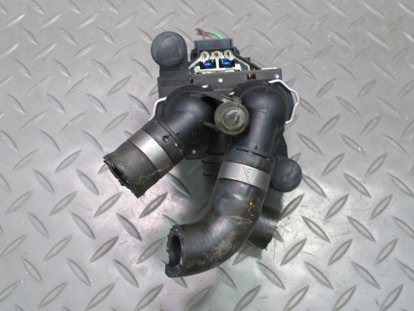 05-08 Mercedes R171 Slk-class Heater Control Water Valve OEM