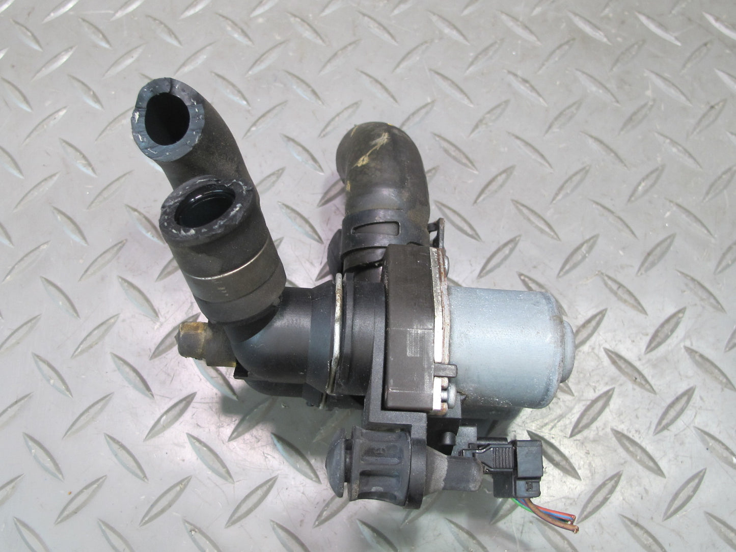 05-08 Mercedes R171 Slk-class Heater Control Water Valve OEM