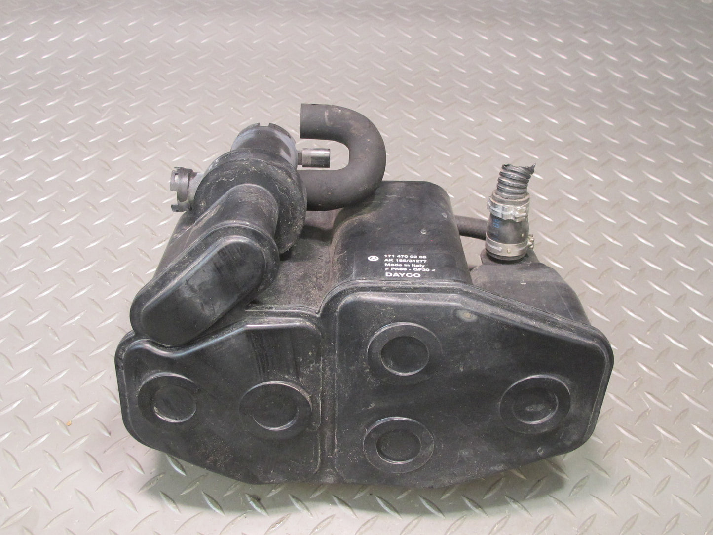 05-11 Mercedes R171 Slk-class Fuel Evap Vapor Charcoal Canister 1714700259 OEM