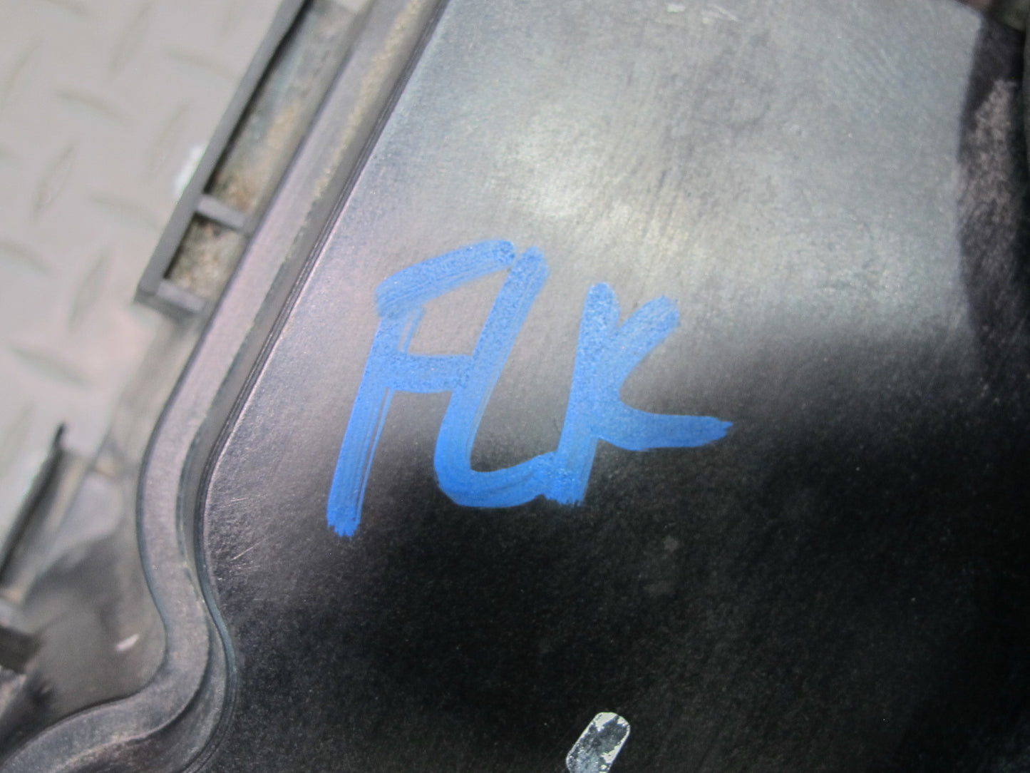 05-11 Mercedes R171 Slk-class Fuel Evap Vapor Charcoal Canister 1714700259 OEM